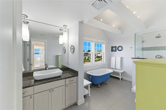 $6,200,000 | 264 Colonel John Gardner Road, Narragansett, RI 02882