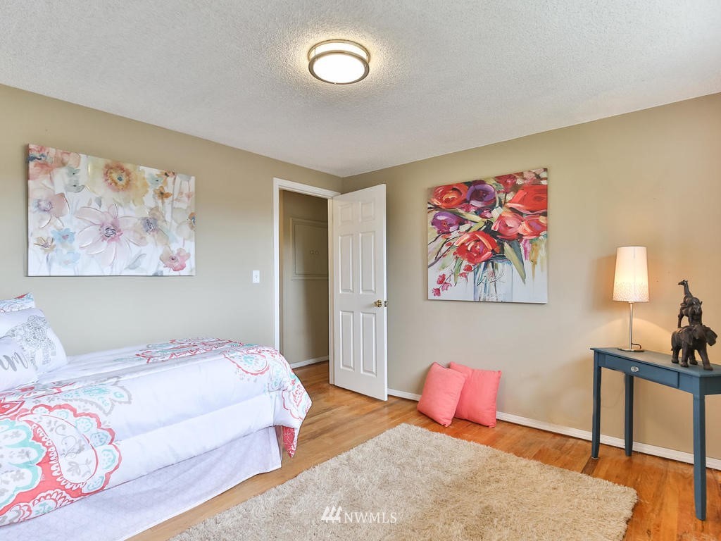 435 Southwest 127th Street Seattle, WA 98146 - Photo 13 of 25 Gallery Image 13