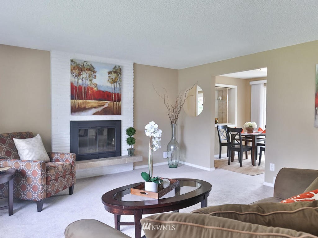 435 Southwest 127th Street Seattle, WA 98146 - Photo 3 of 25 Gallery Image 3