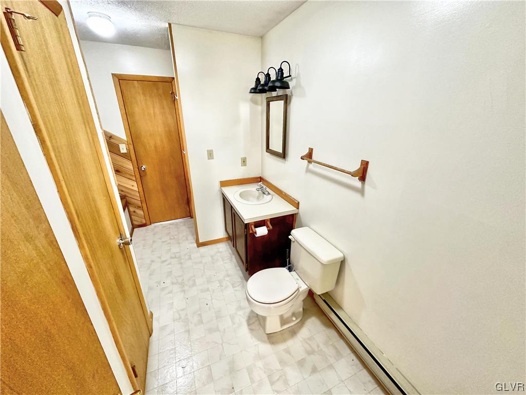 6467 Decker Road Bushkill, PA 18324 - Photo 22 of 35
