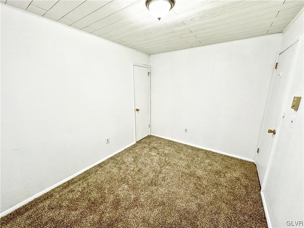 6467 Decker Road Bushkill, PA 18324 - Photo 27 of 35