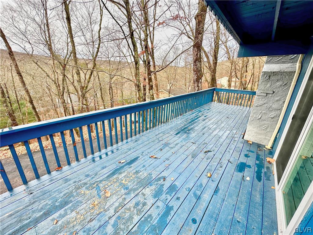 6467 Decker Road Bushkill, PA 18324 - Photo 3 of 35