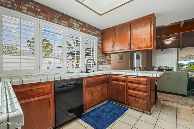 $500,000 | 43860 Fenner Avenue, Lancaster, CA 93536