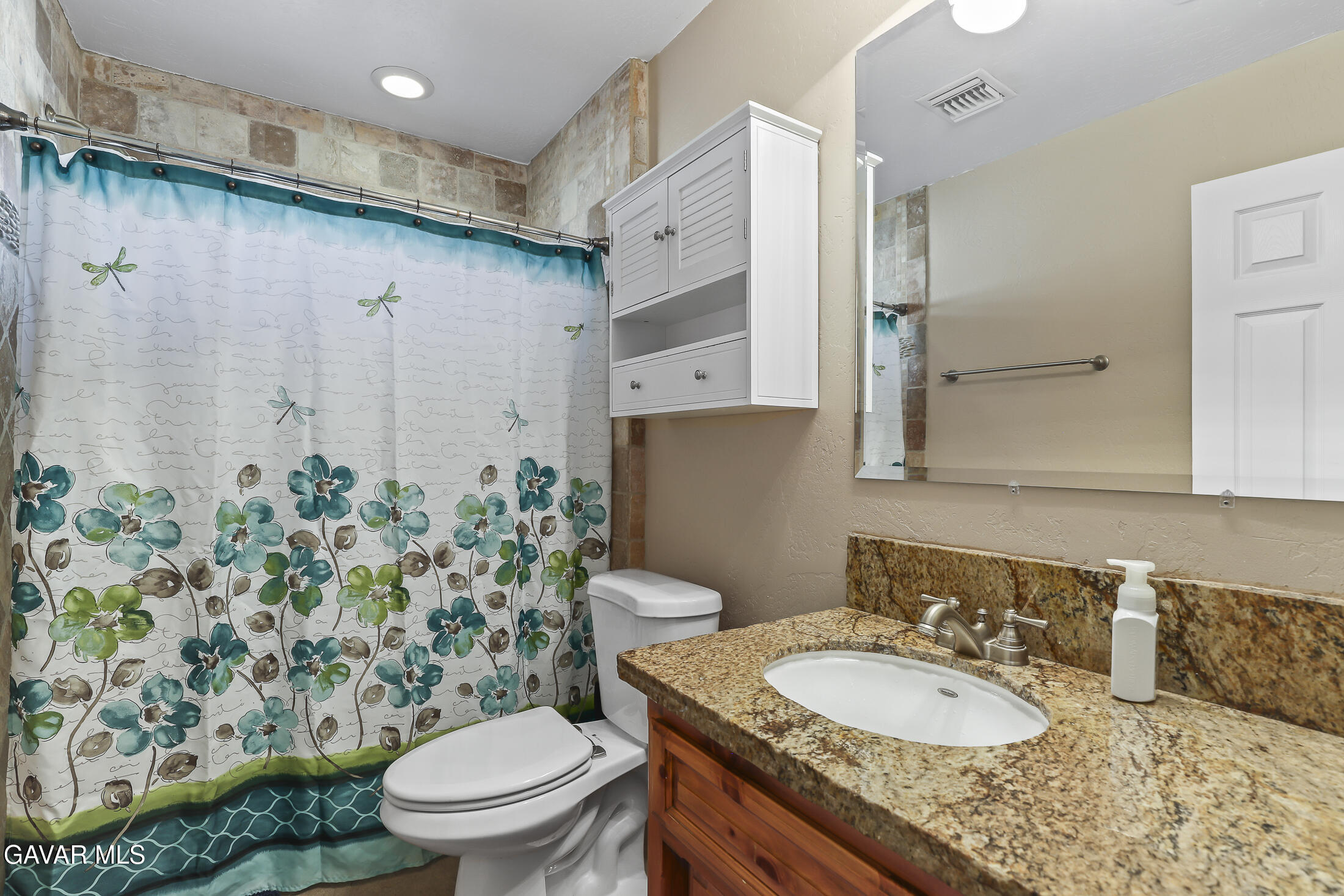 43860 Fenner Avenue Lancaster, CA 93536 - Photo 15 of 35 43860 Fenner Ave Lancaster_026