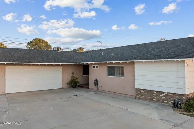 $500,000 | 43860 Fenner Avenue, Lancaster, CA 93536