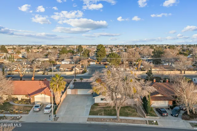 $500,000 | 43860 Fenner Avenue, Lancaster, CA 93536
