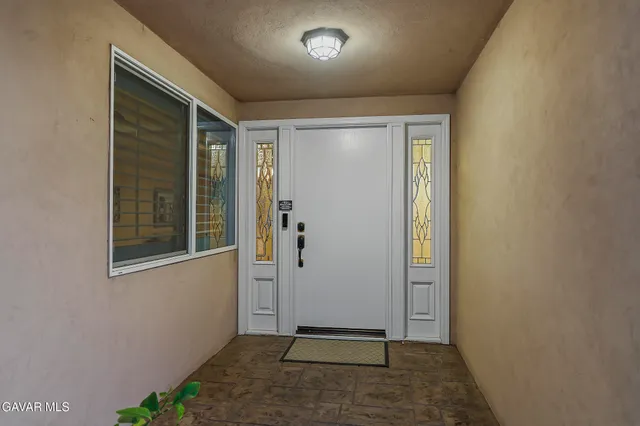 $500,000 | 43860 Fenner Avenue, Lancaster, CA 93536