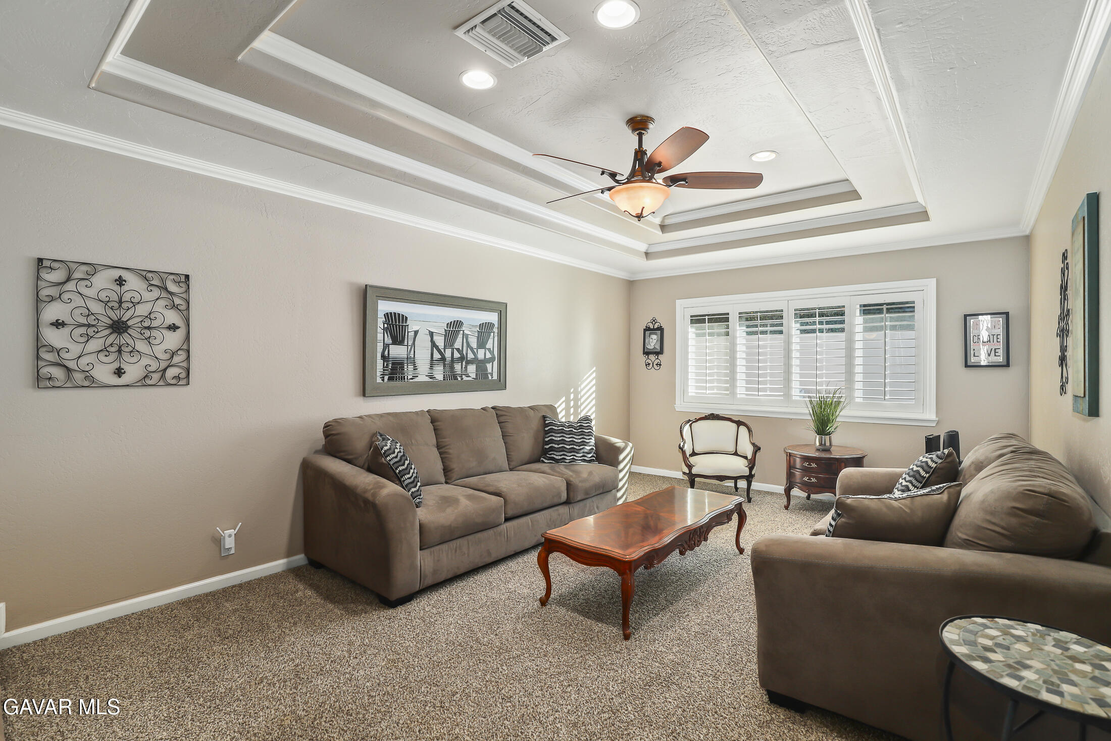 43860 Fenner Avenue Lancaster, CA 93536 - Photo 5 of 35 43860 Fenner Ave Lancaster_010