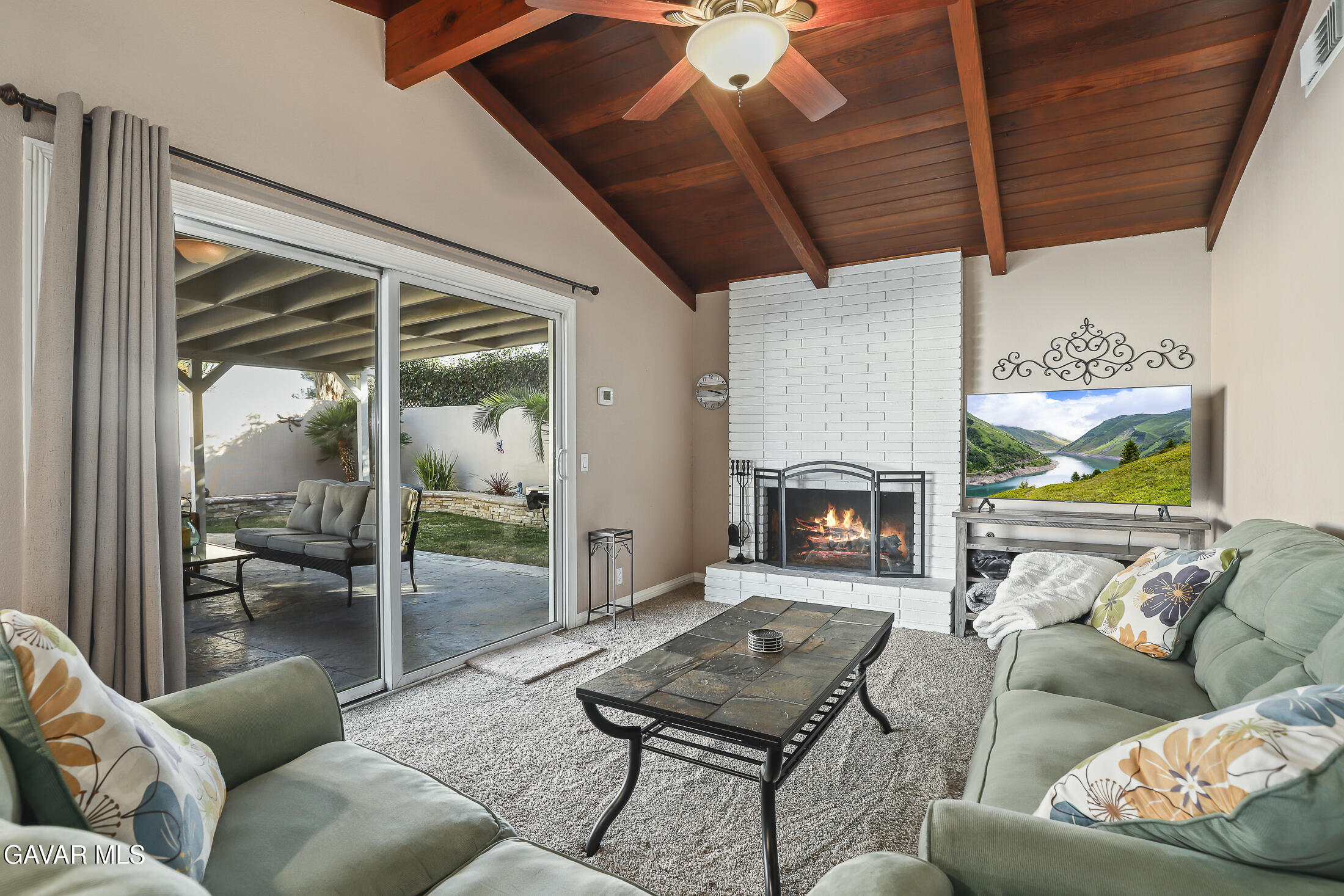 43860 Fenner Avenue Lancaster, CA 93536 - Photo 9 of 35 43860 Fenner Ave Lancaster_018