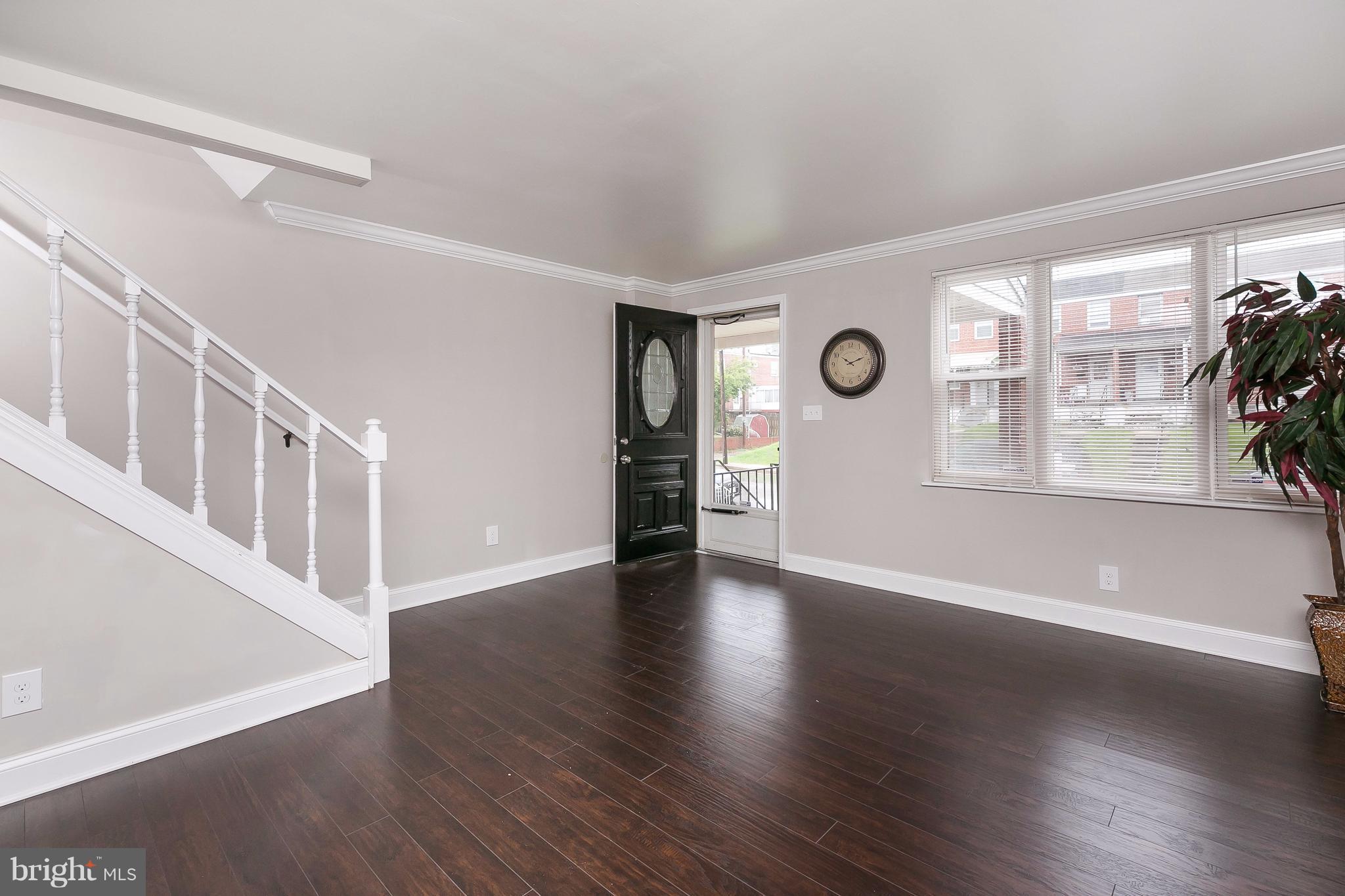 7433 Berkshire Road Baltimore, MD 21224 - Photo 2 of 21 Living Room