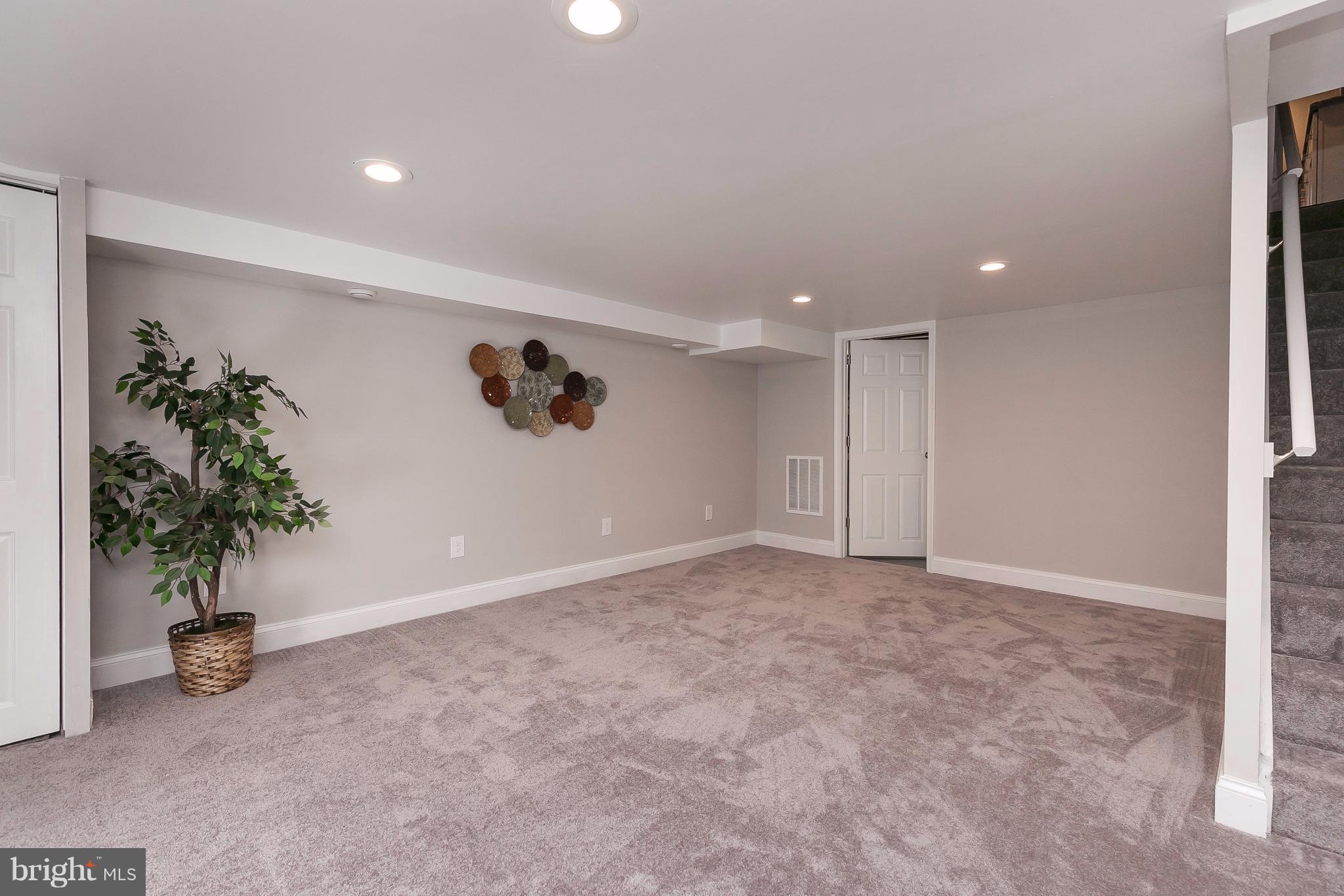 7433 Berkshire Road Baltimore, MD 21224 - Photo 17 of 21 Family Room