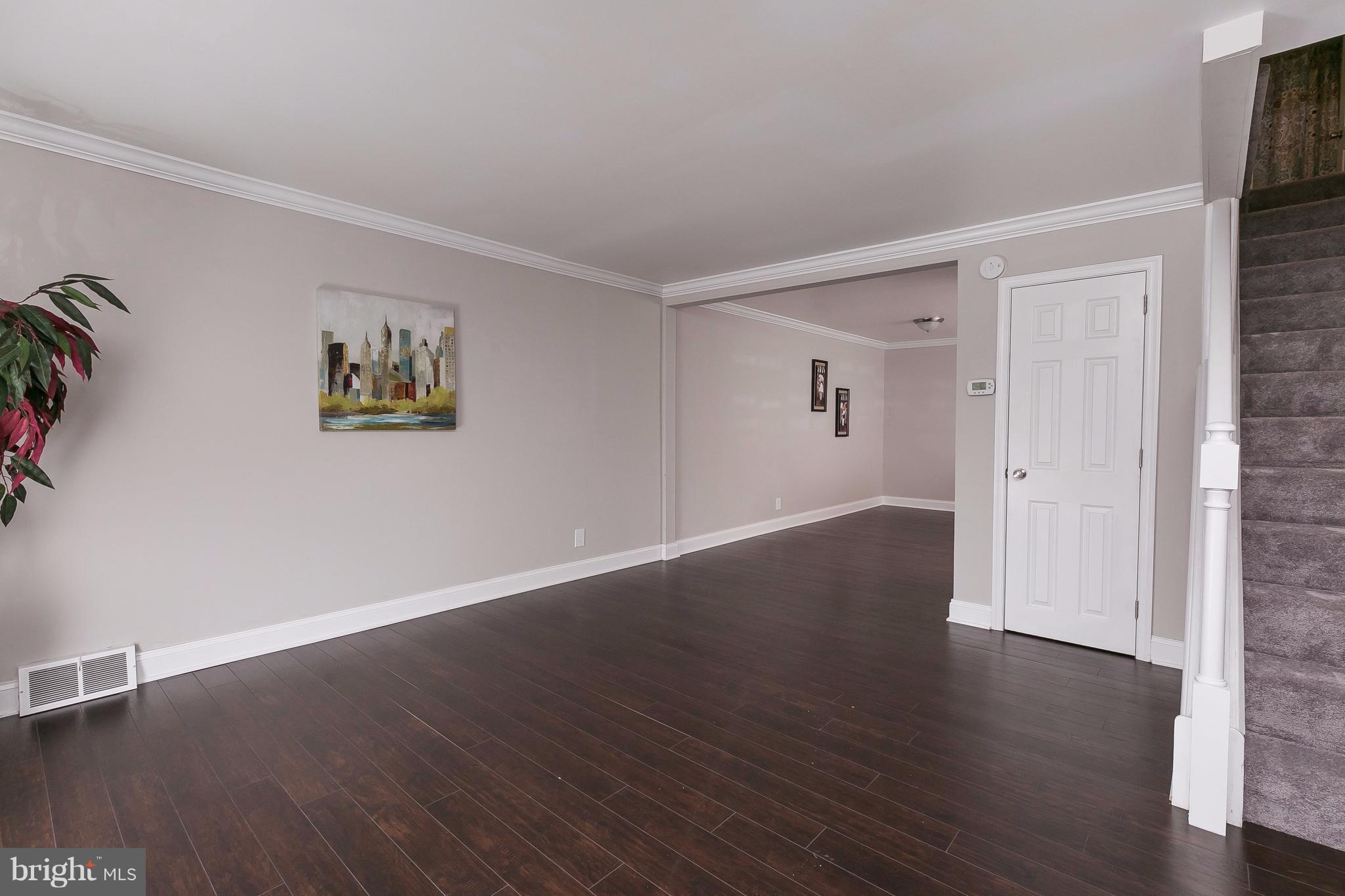 7433 Berkshire Road Baltimore, MD 21224 - Photo 3 of 21 Living Room