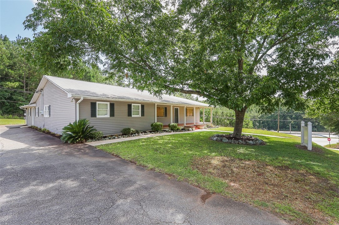 102 Giles Street Anderson, SC 29621 - Photo 2 of 31