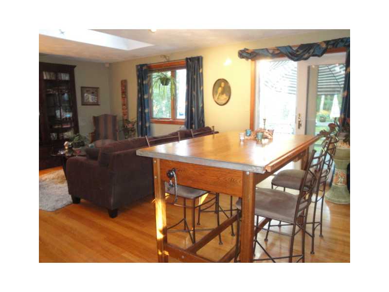 65 Old Coach Road Charlestown, RI 02813 - Photo 7 of 24 Dining Area.