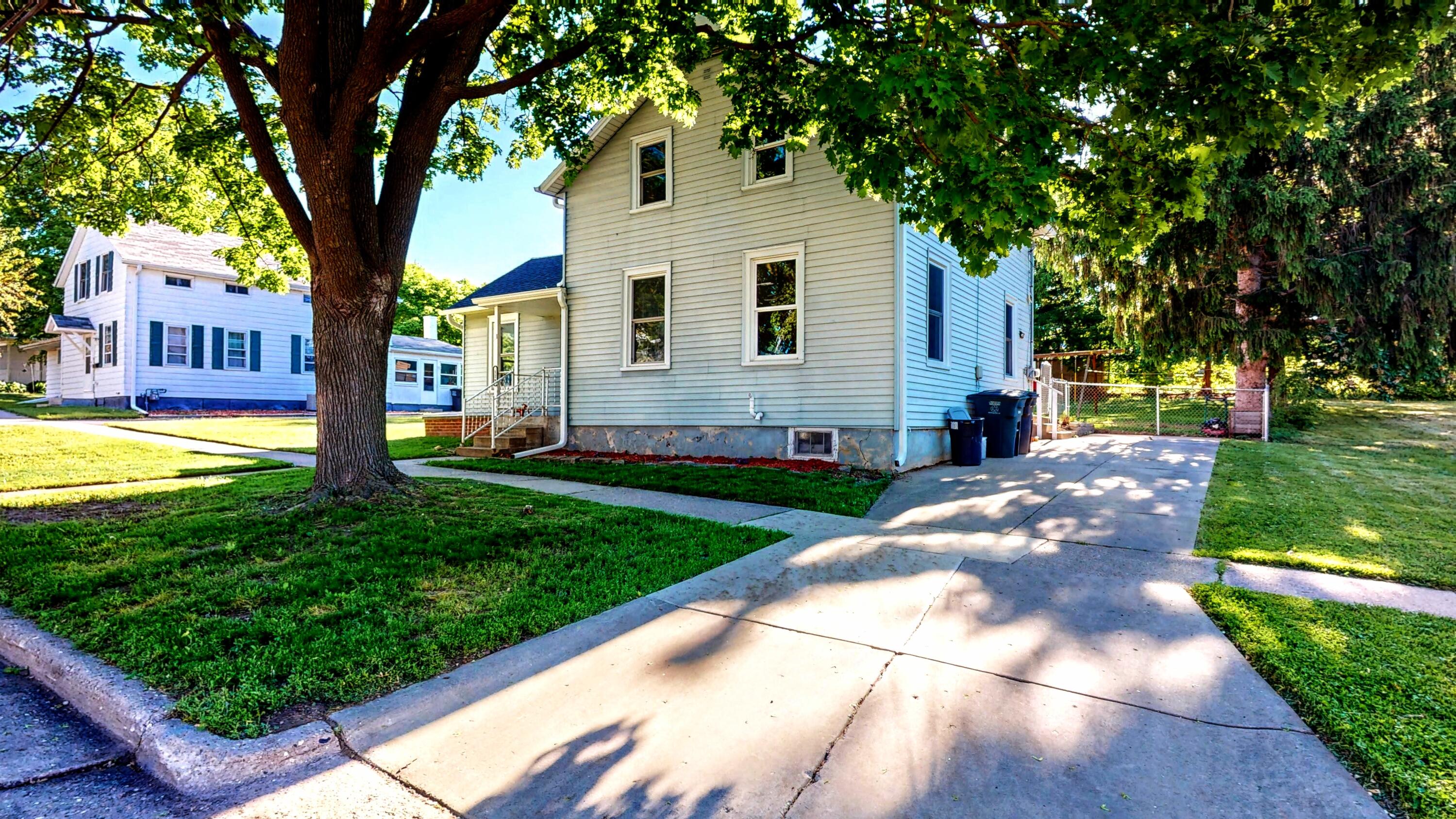 126 North Wilson Avenue Jefferson, WI 53549 - Photo 1 of 1 126-N-Willson-Ave-05262025_194553