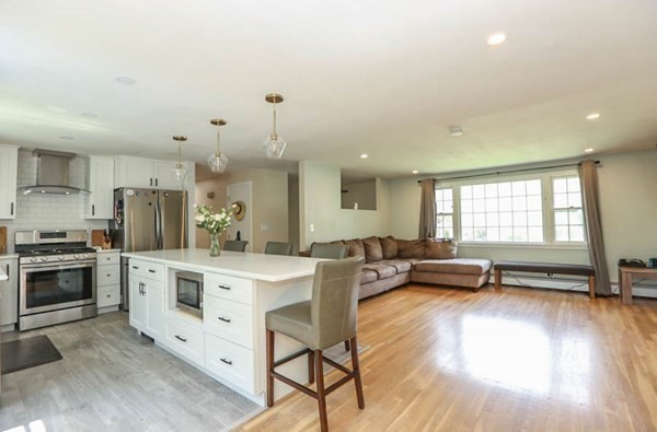 18 Cathy Road Chelmsford, MA 01824 - Photo 5 of 26
