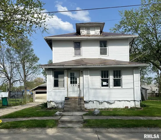 $40,000 | 705 Olive Street, Galesburg, IL 61401