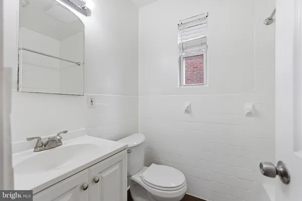 $1,250 | 506 Eastern Avenue Northeast, Unit 202, Washington, DC 20019