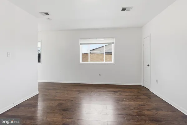 $1,250 | 506 Eastern Avenue Northeast, Unit 202, Washington, DC 20019