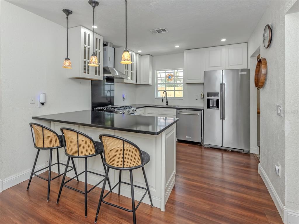 1533 Fundy Road Venice, FL 34293 - Photo 5 of 48