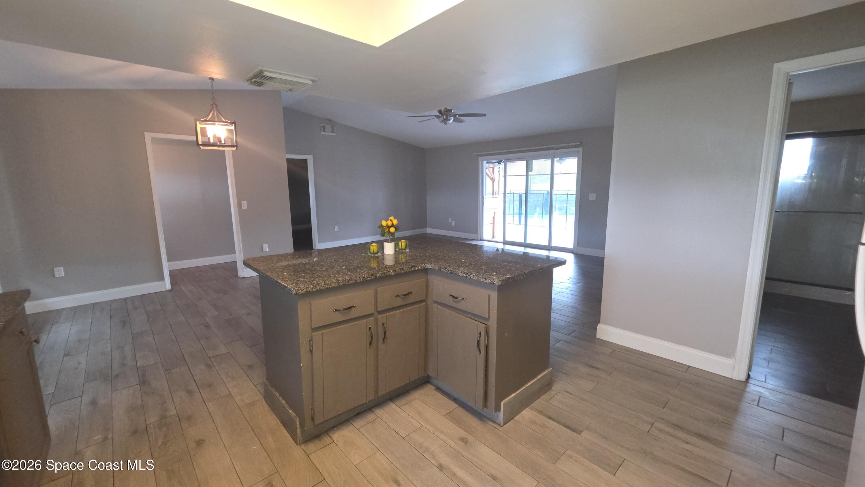 142 Tudor Road Southwest Palm Bay, FL 32908 - Photo 8 of 42 20112
