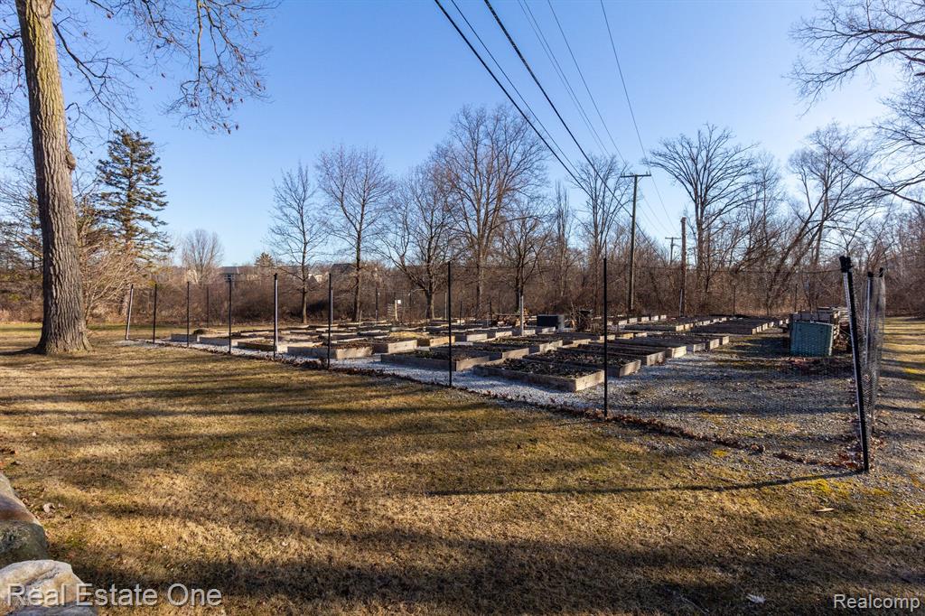 3585 Everett Drive Rochester Hills, MI 48307 - Photo 63 of 75