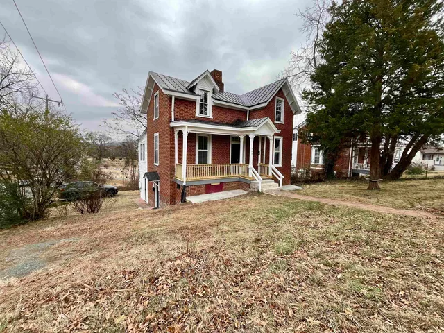 $1,250 | 500 Ridge Street, Unit B, Charlottesville, VA 22902