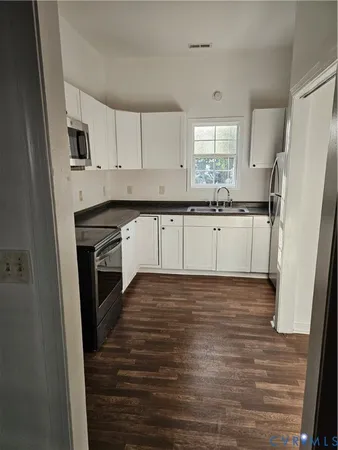 $1,300 | 814 West High Street, Petersburg, VA 23803