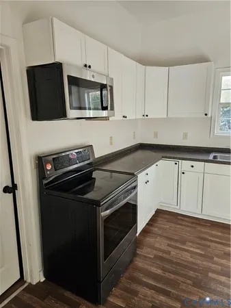 $1,300 | 814 West High Street, Petersburg, VA 23803