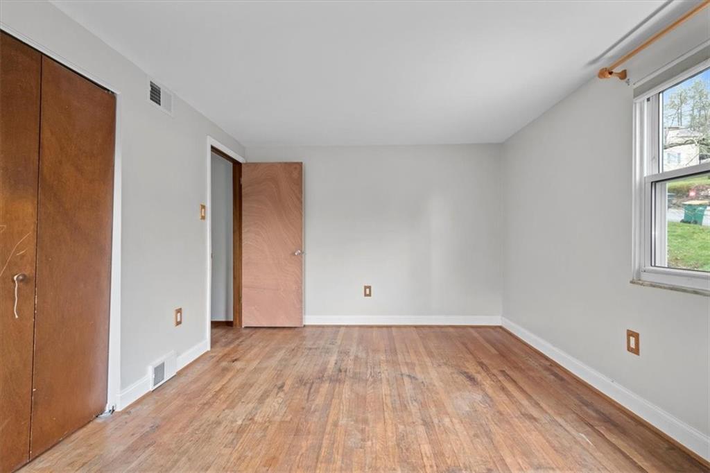 122 Harding Road Pittsburgh, PA 15229 - Photo 17 of 25 Gallery Image 17