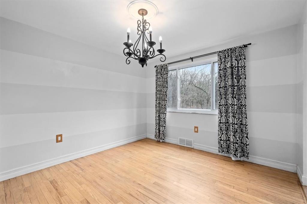 122 Harding Road Pittsburgh, PA 15229 - Photo 7 of 25 Gallery Image 7