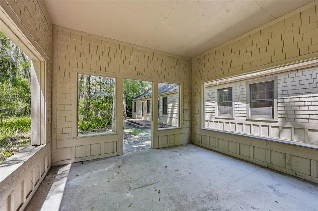 8502 Southwest 52 Place Gainesville, FL 32608 - Photo 26 of 32