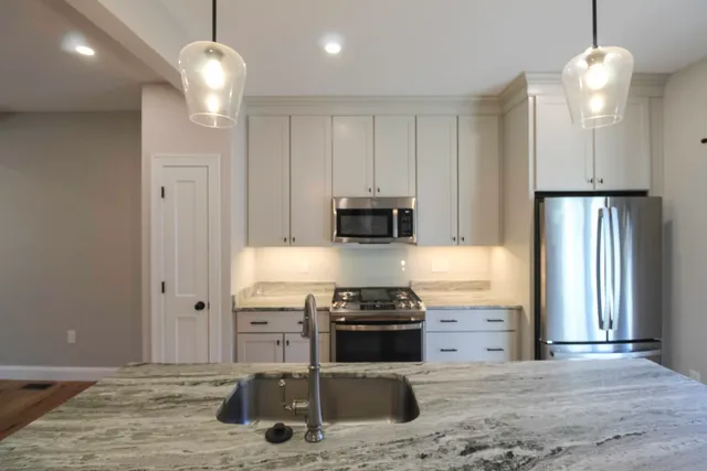 $4,350 | 5 Juniper Lane, Portsmouth, NH 03801