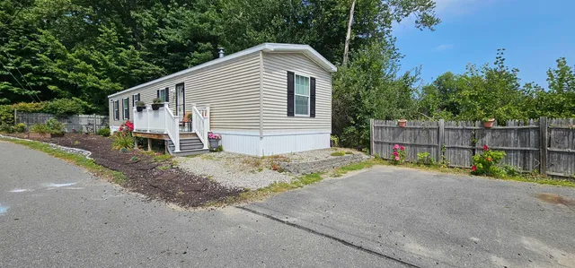 $224,900 | 8 Barksdale Avenue, Londonderry, NH 03053