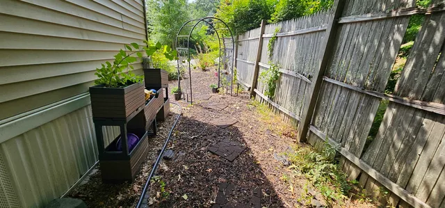 $224,900 | 8 Barksdale Avenue, Londonderry, NH 03053