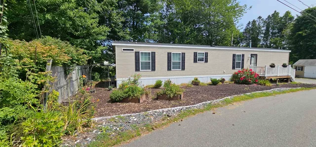 $224,900 | 8 Barksdale Avenue, Londonderry, NH 03053