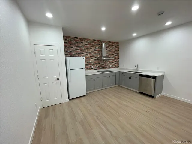 $1,645 | 21346 East 53rd Place, Unit B, Denver, CO 80249