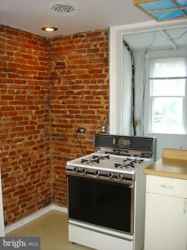 2934 Keswick Road Baltimore, MD 21211 - Photo 23 of 30 Kitchen