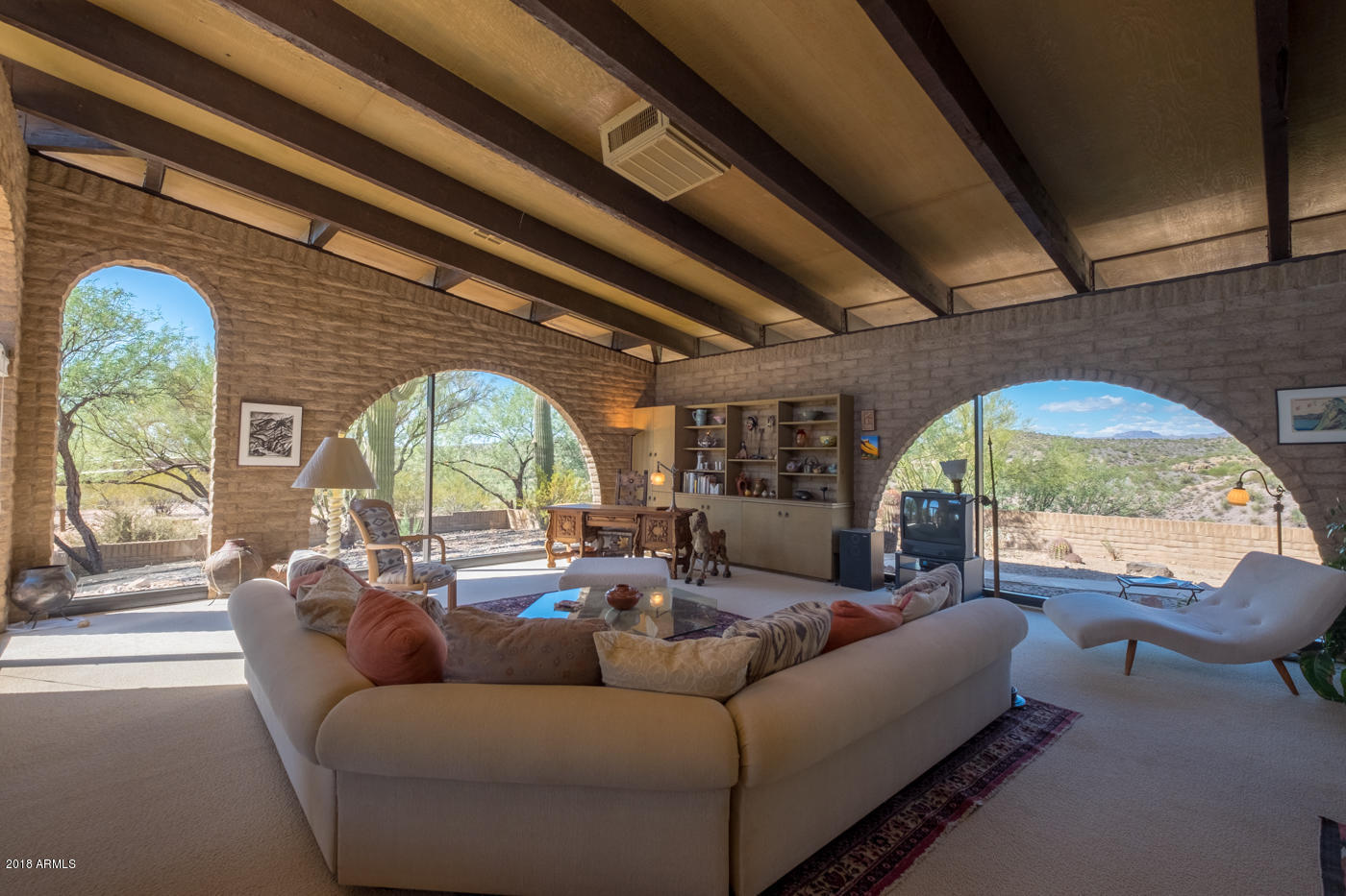37461 South Rincon Road Wickenburg, AZ 85390 - Photo 4 of 49 Living Room