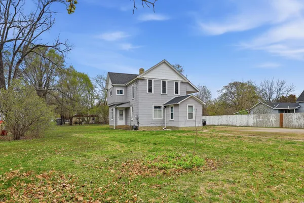 $299,900 | 331 West 3rd Street, Monticello, MN 55362