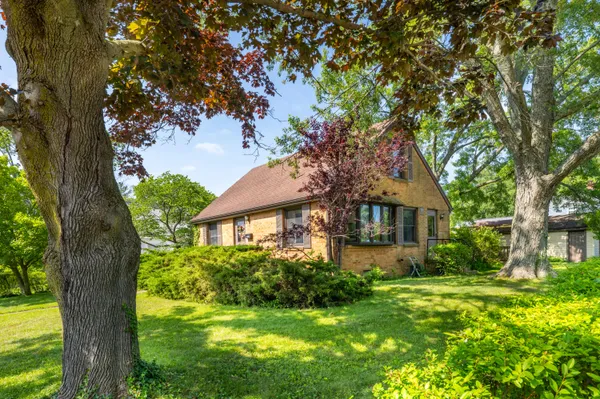 $260,000 | 2308 Coles Avenue, St. Joseph, MI 49085