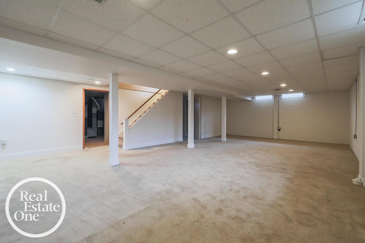 516 Thorntree Road Grosse Pointe Woods, MI 48236 - Photo 26 of 28
