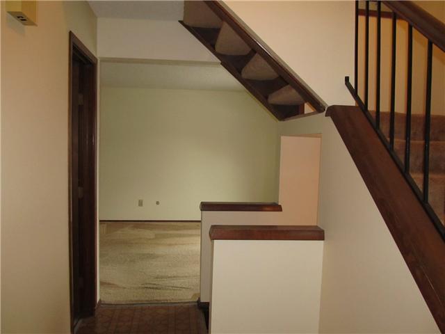 6208 Roxburgh Court, Unit A Columbus, OH 43213 - Photo 3 of 12