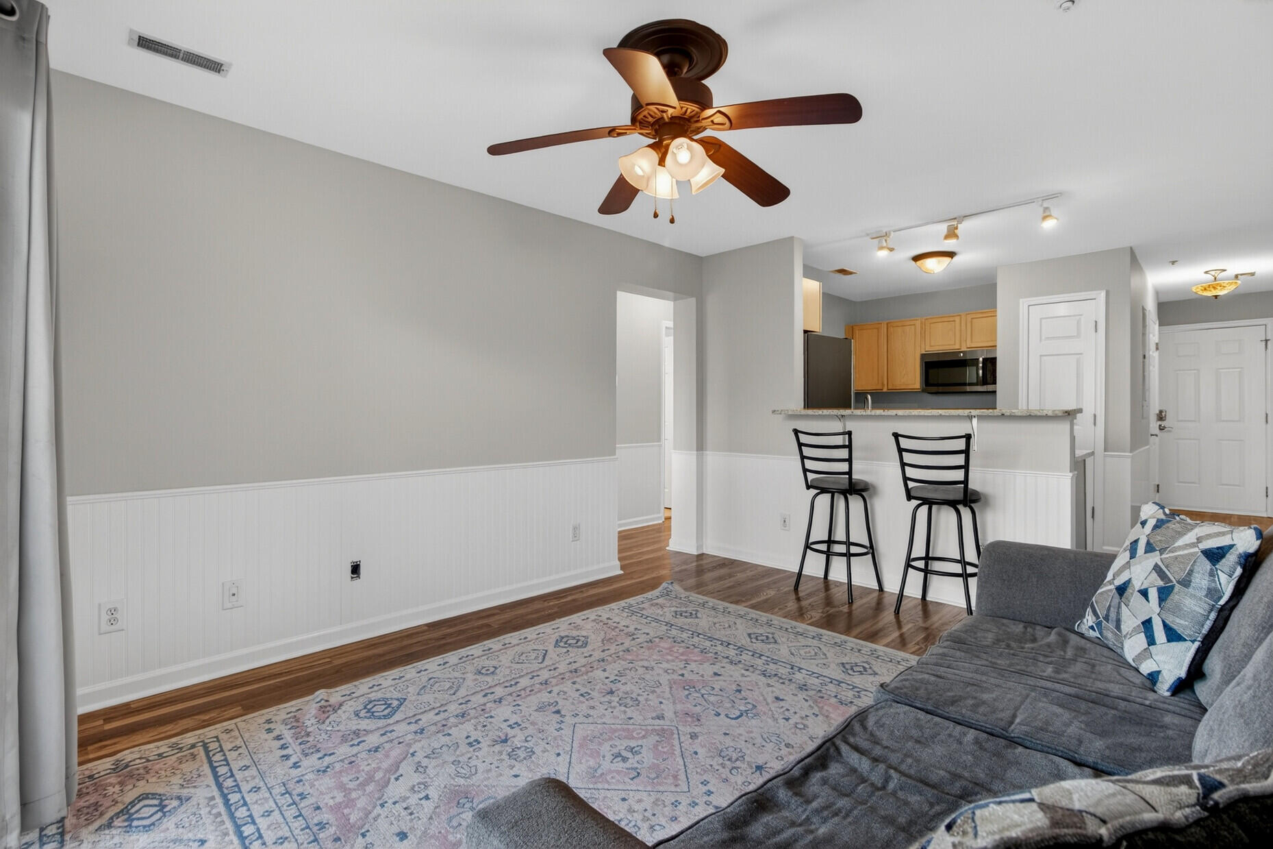 2262 Folly Road, Unit 1G Charleston, SC 29412 - Photo 16 of 37 27_27_mls