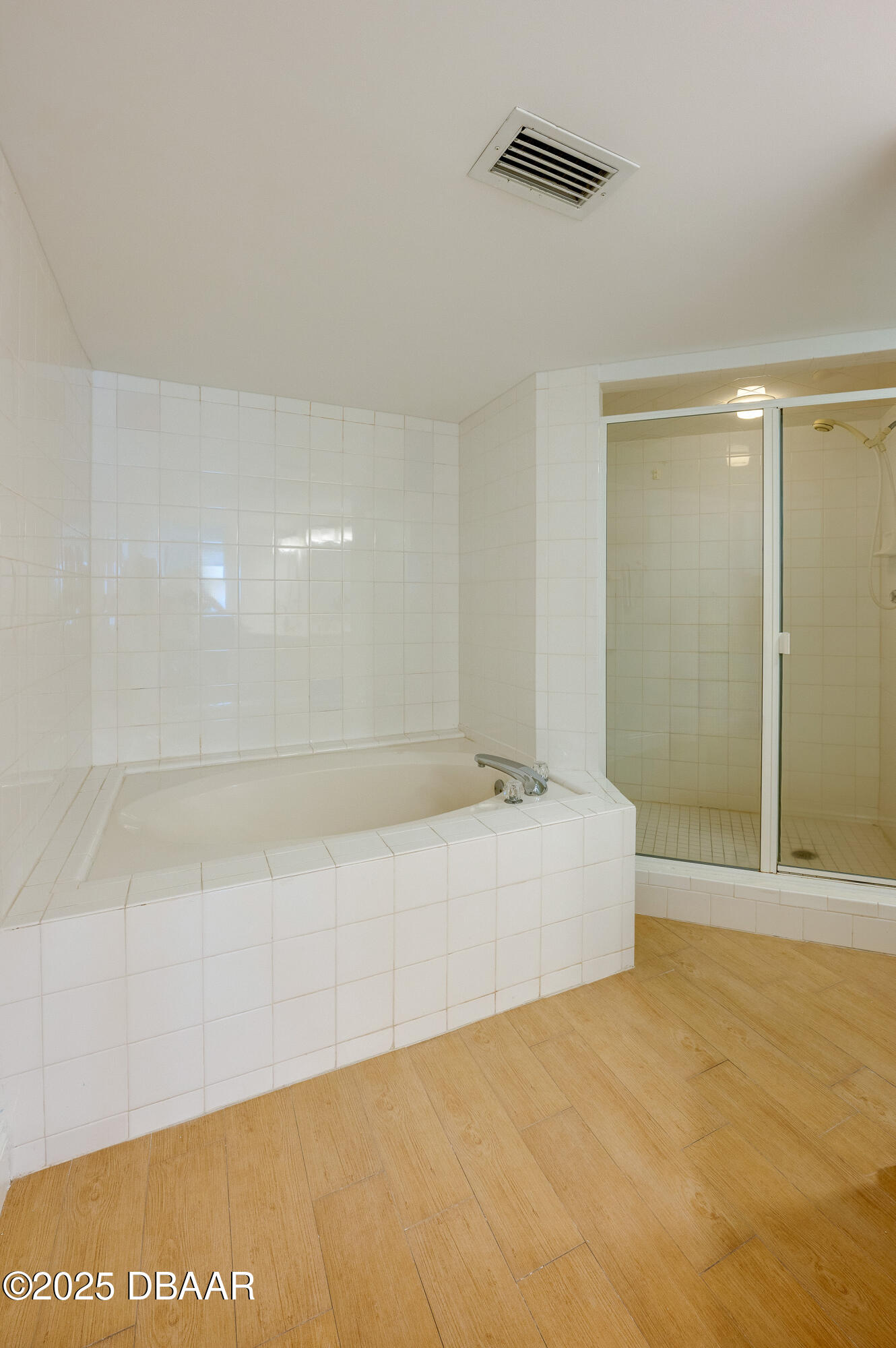 4545 South Atlantic Avenue, Unit 3206 Ponce Inlet, FL 32127 - Photo 22 of 35 a view of an empty room