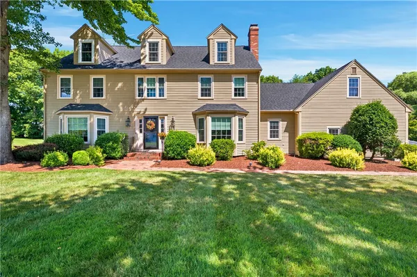 $1,175,000 | 4 Fieldside Drive, Cumberland, RI 02864
