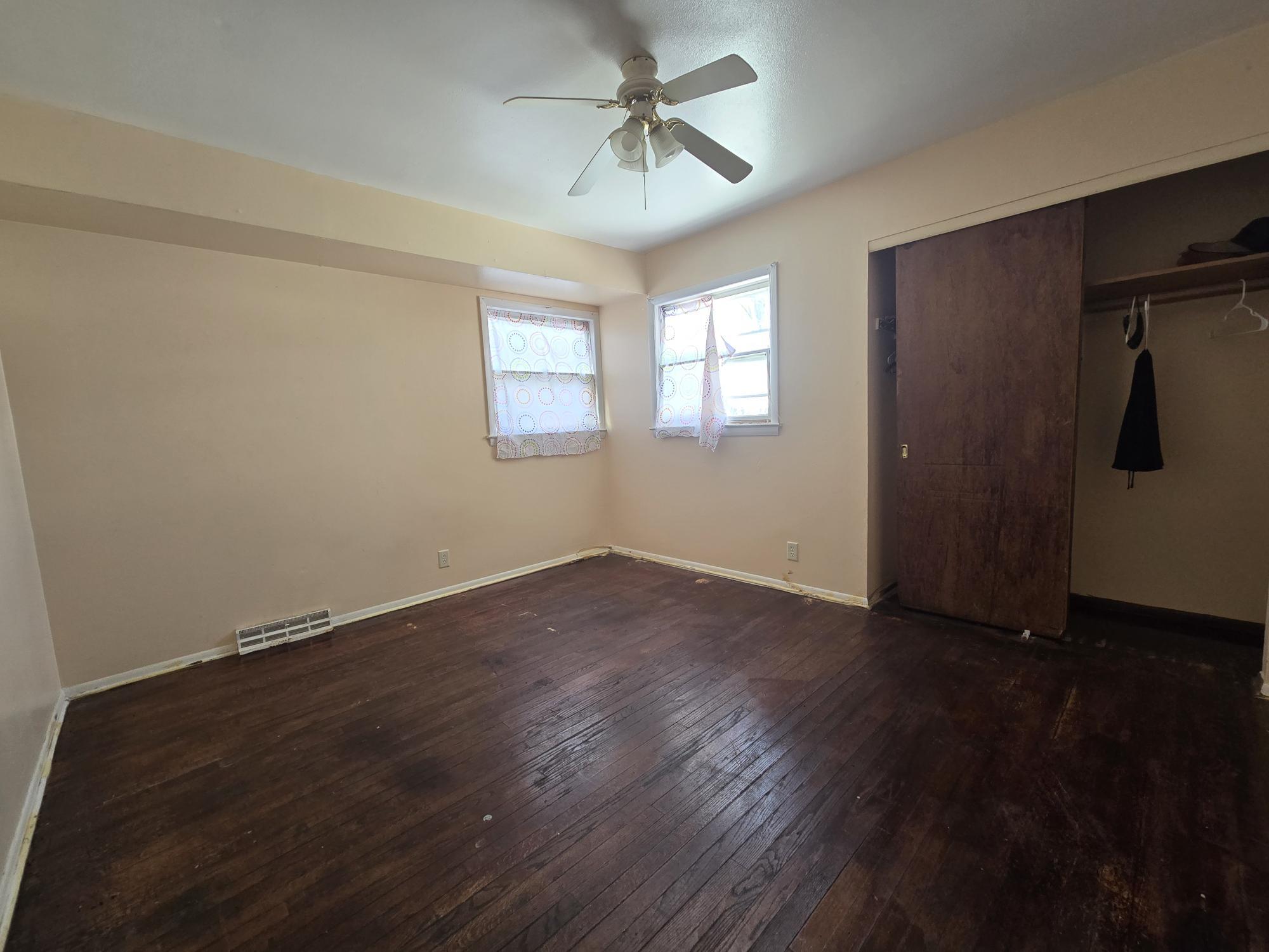 5822 North 92nd Street Milwaukee, WI 53225 - Photo 8 of 21 Bedroom #2 Lower