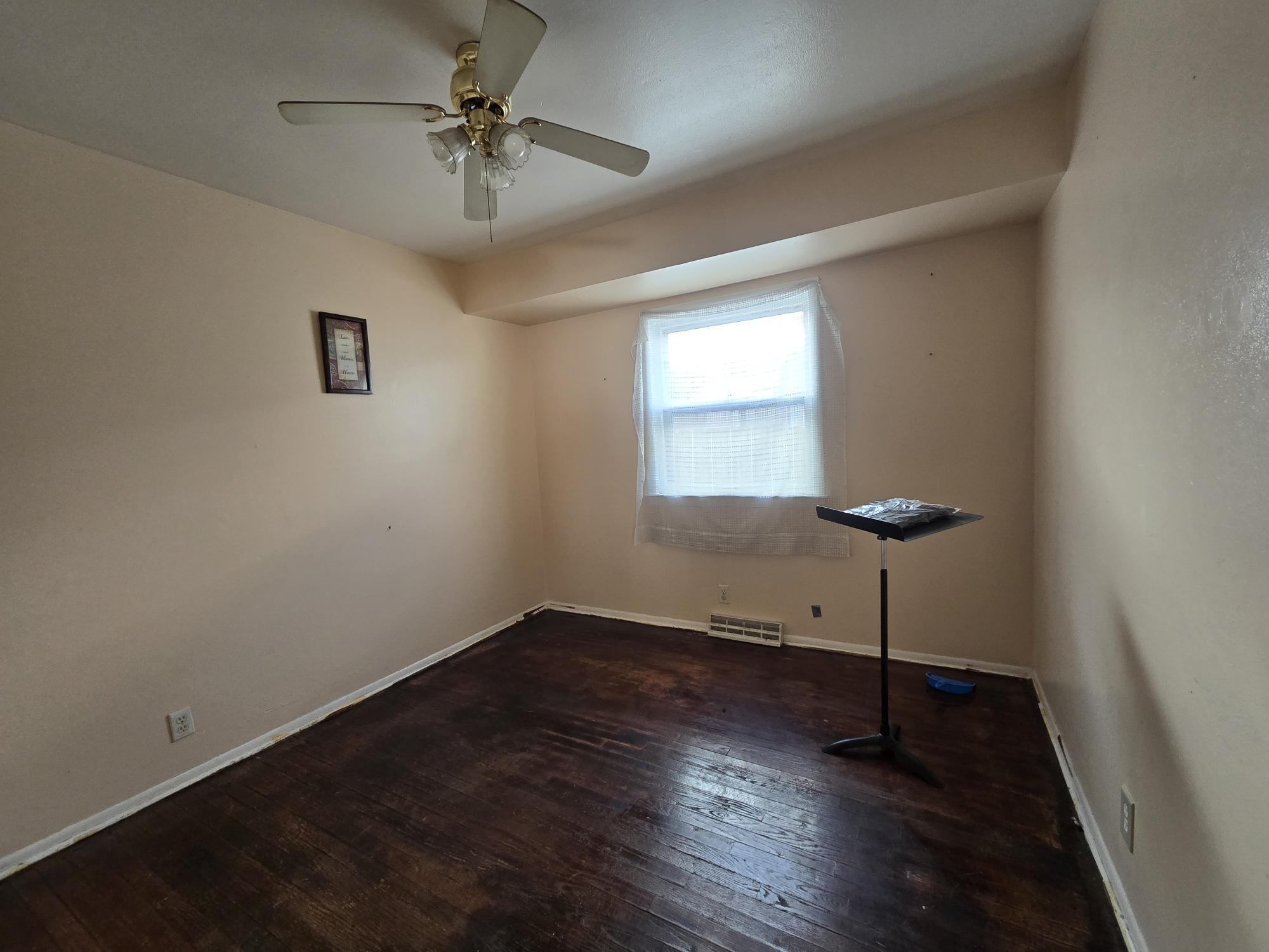 5822 North 92nd Street Milwaukee, WI 53225 - Photo 9 of 21 Bedroom #3 Lower