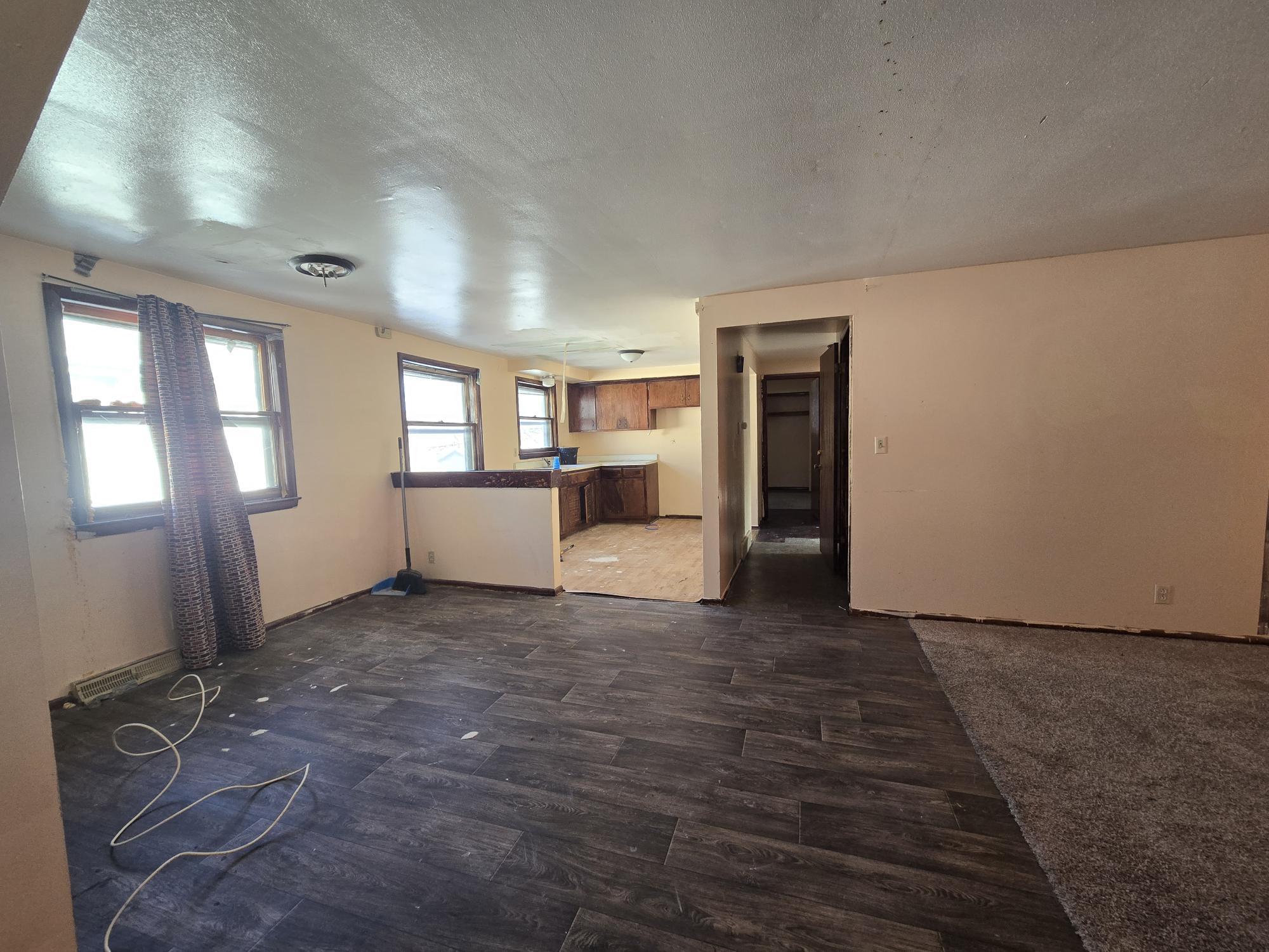 5822 North 92nd Street Milwaukee, WI 53225 - Photo 11 of 21 Upper Unit