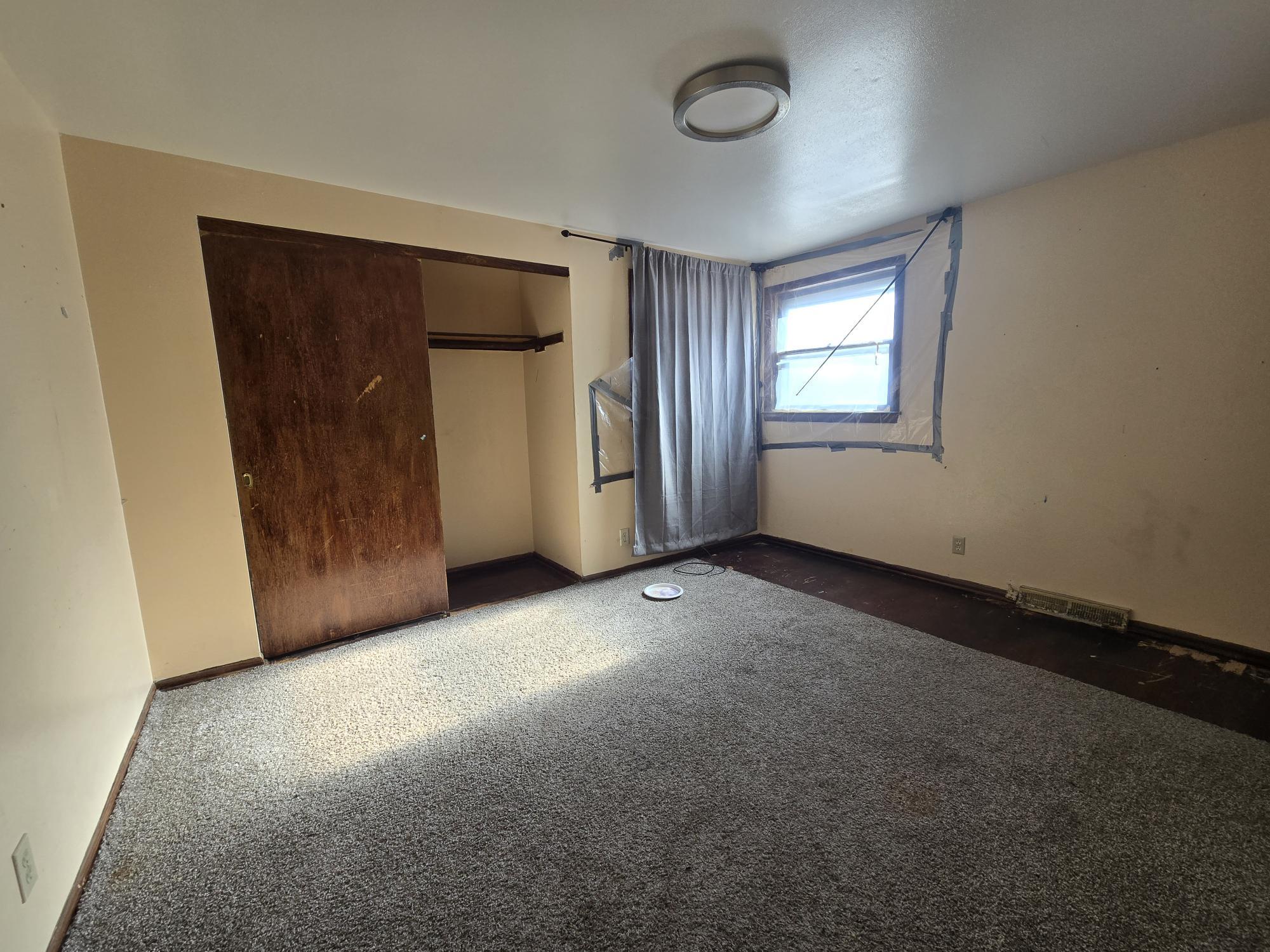 5822 North 92nd Street Milwaukee, WI 53225 - Photo 12 of 21 20260126_120605